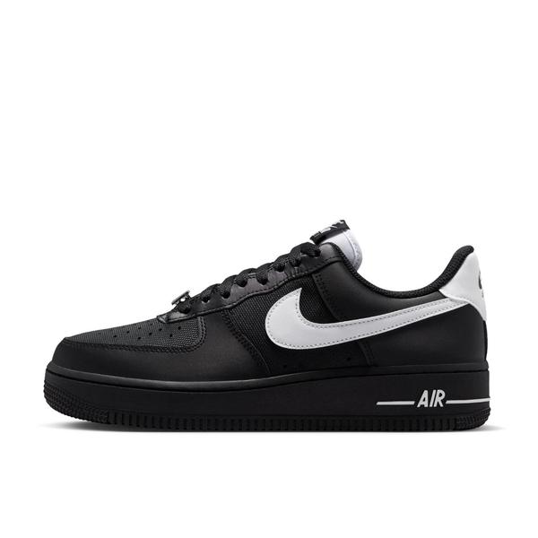 NIKE ウィメンズ エア フォース 1 '07 SE HRDWR ブラック 22.5cm