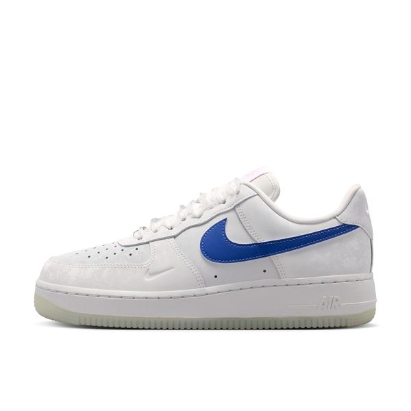 NIKE ウィメンズ エア フォース 1 '07 LV8 ホワイト 22.5cm