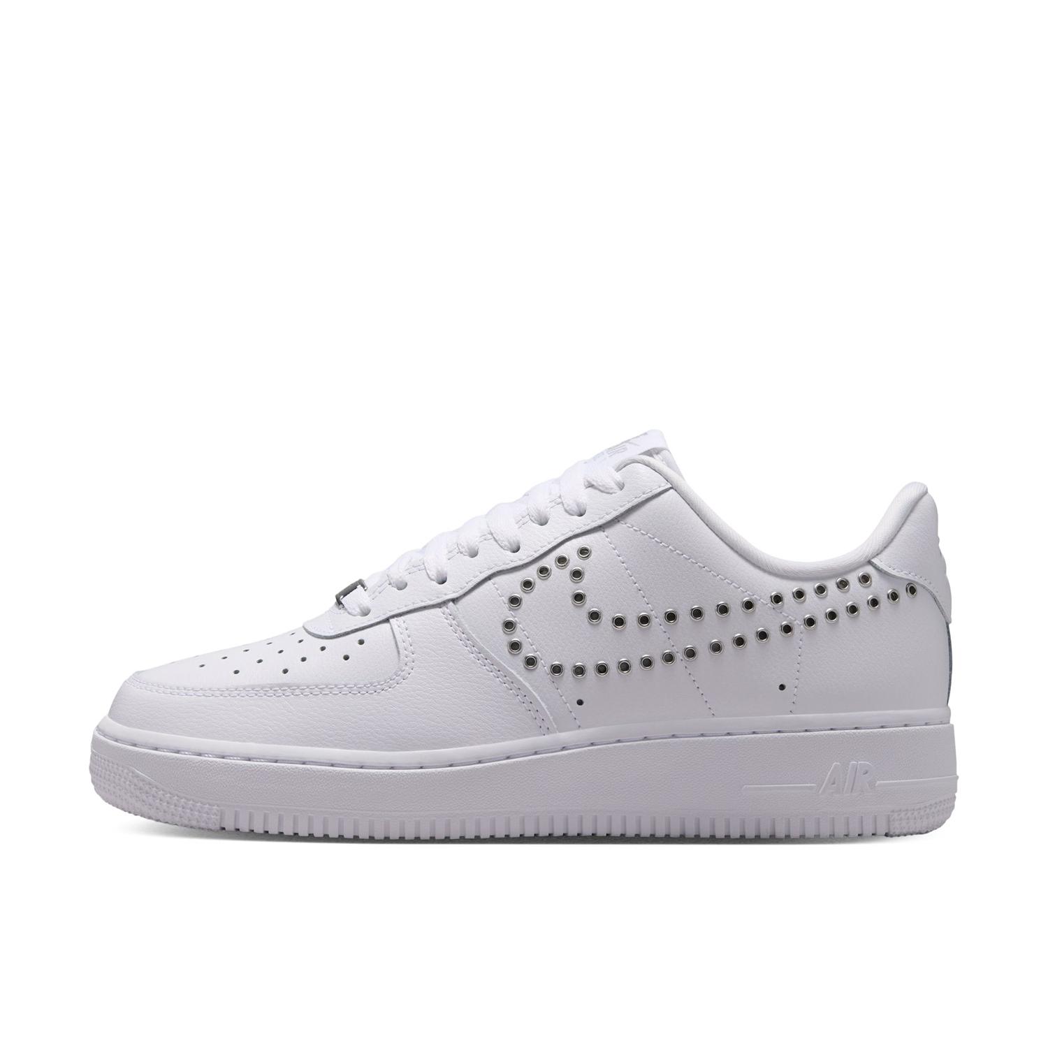  NIKE W AIR FORCE 1 '07 LV8画像1