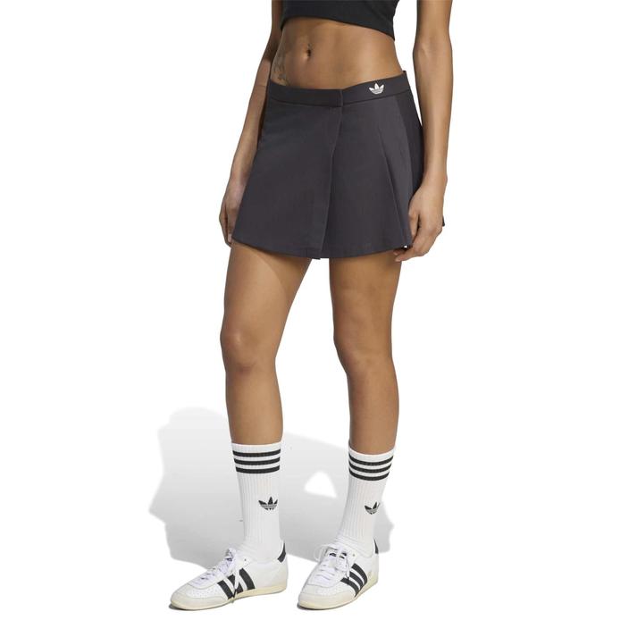 adidas �X�J�[�g UBLK/CWHT