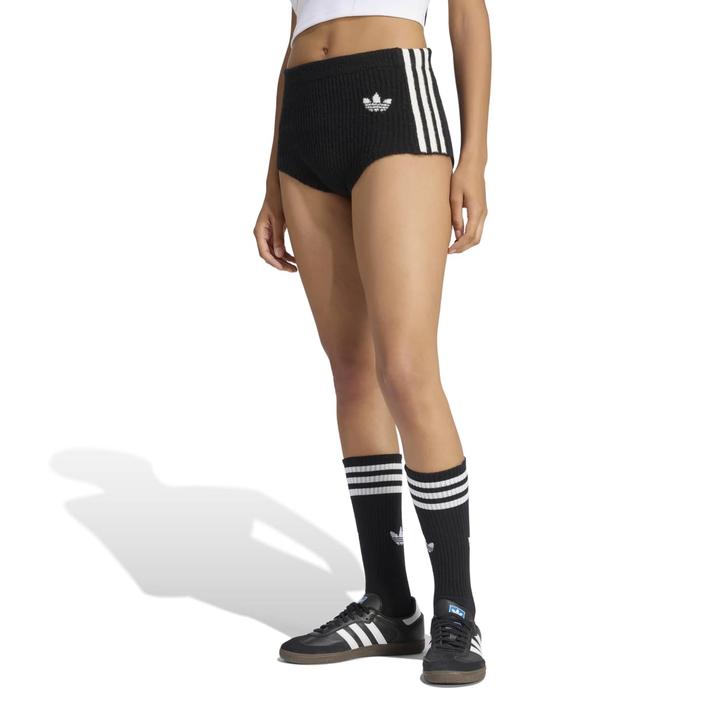 adidas �V���[�g�p���c BLACK