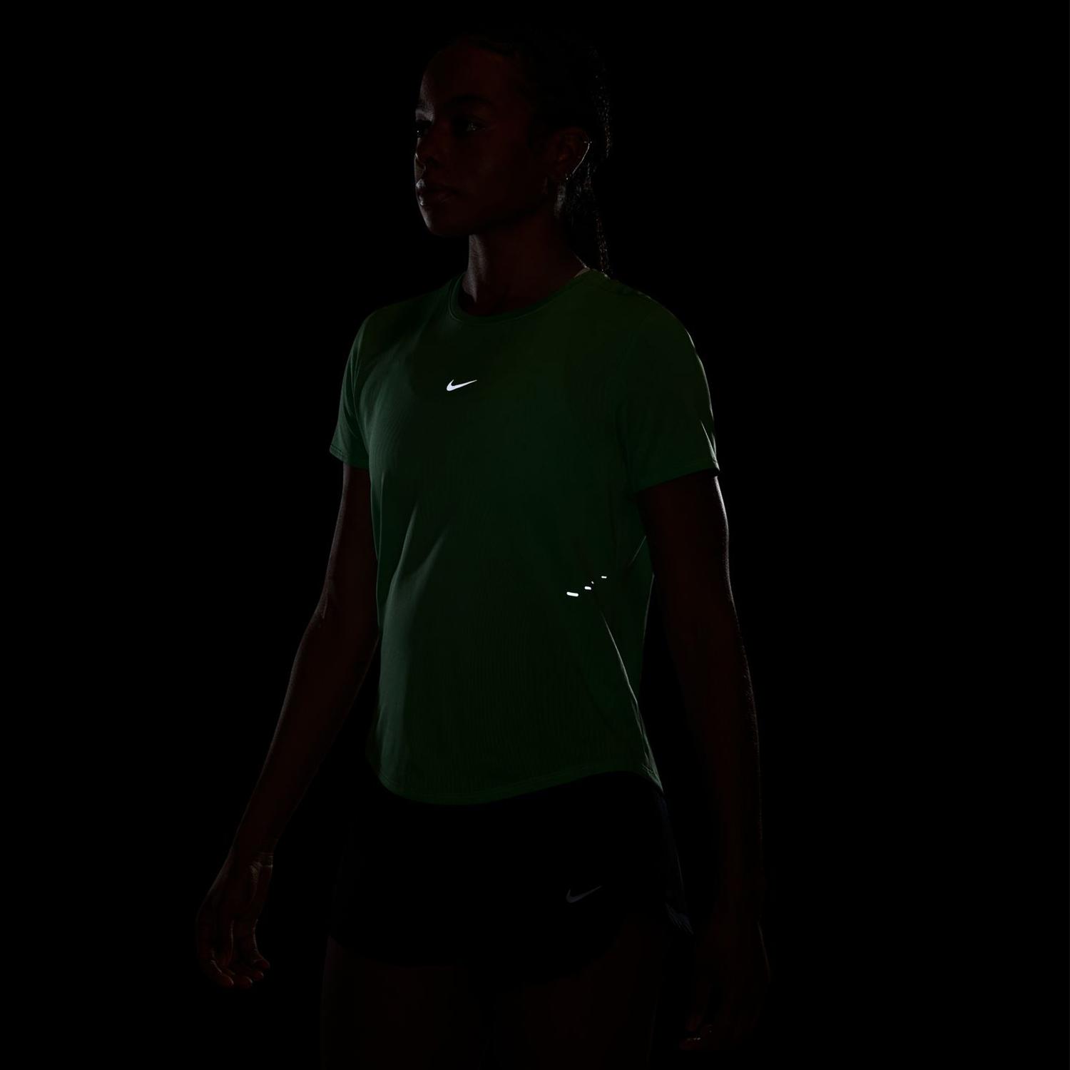 NIKE NIKE Swift Aero-FIT S/S Run Tops｜OSHMAN'S ONLINE 公式通販