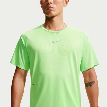 NIKE ストライド Aero-FIT S/S ラントップ