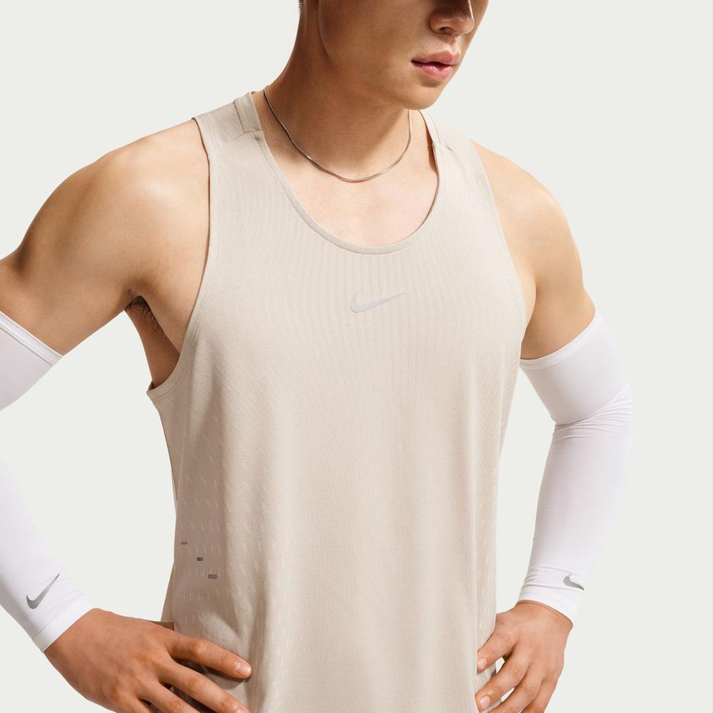  NIKE NIKE Stride Aero-FIT Running Tank Top画像1