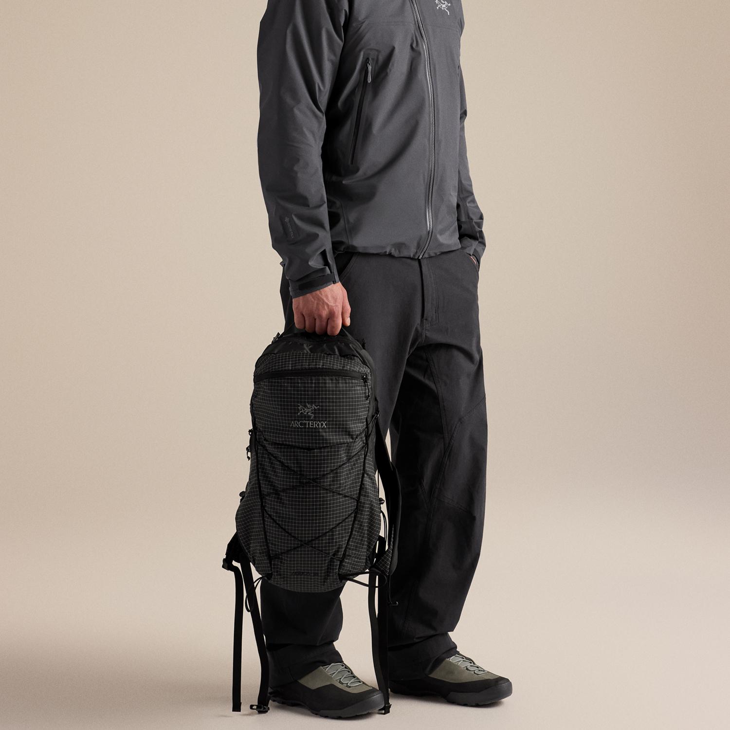 ARC'TERYX ARC'TERYX Aerios 18 Backpack｜OSHMAN'S ONLINE 公式通販