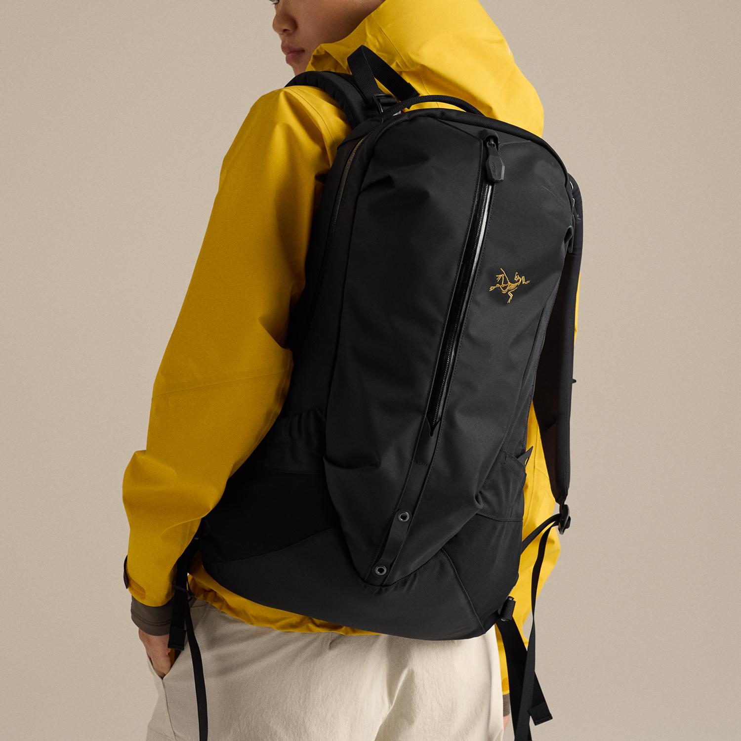 ARC'TERYX ARC'TERYX Arro 22 Backpack｜OSHMAN'S ONLINE 公式通販