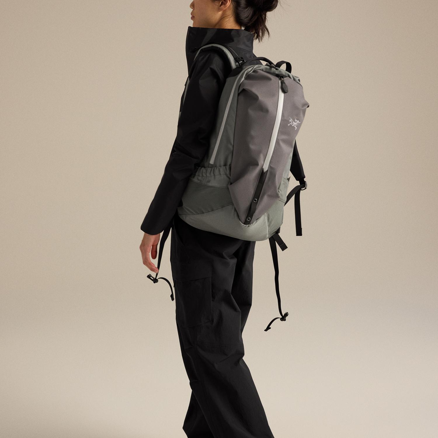 ARC'TERYX ARC'TERYX Arro 22 Backpack｜OSHMAN'S ONLINE 公式通販