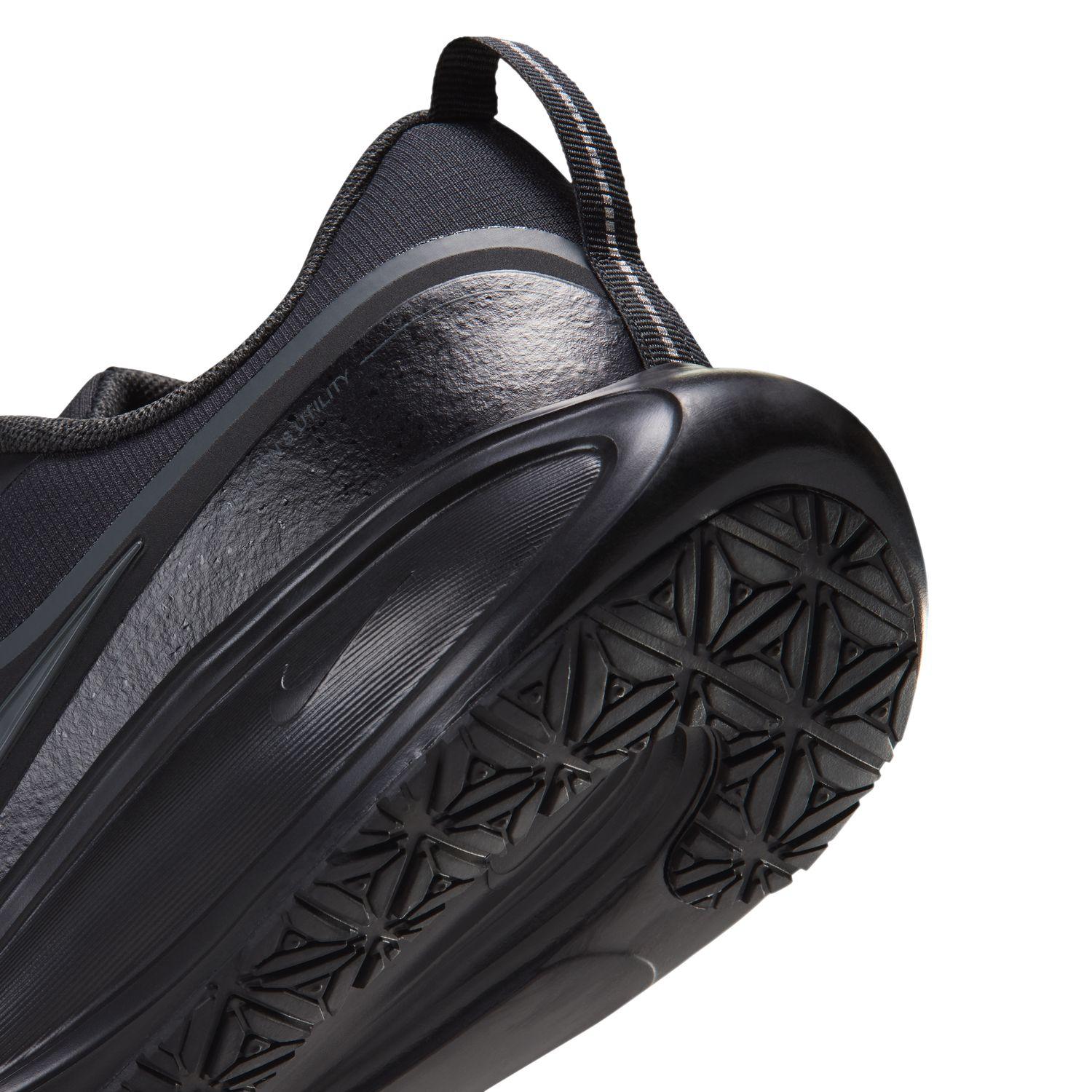 NIKE】 ナイキ REVOLUTION 8 UTILITY レボリューション 8
