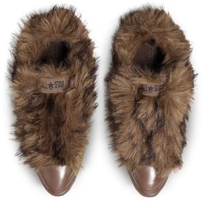 WOLF BROWN