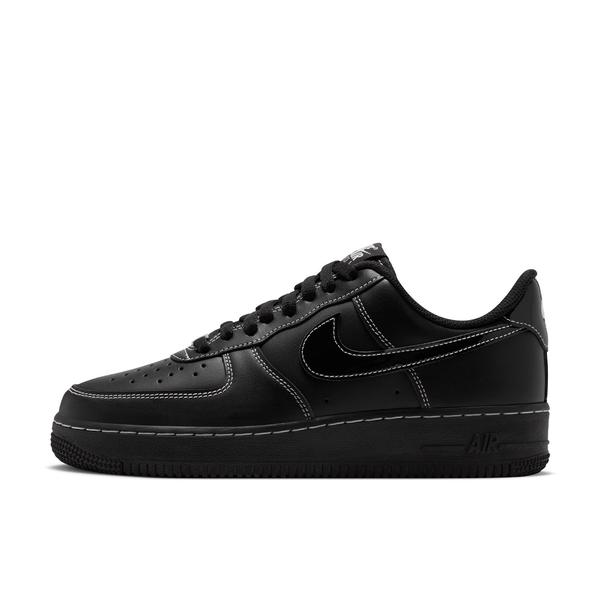 NIKE ウィメンズ エア フォース 1 '07 エッセンシャル + ブラック 22cm