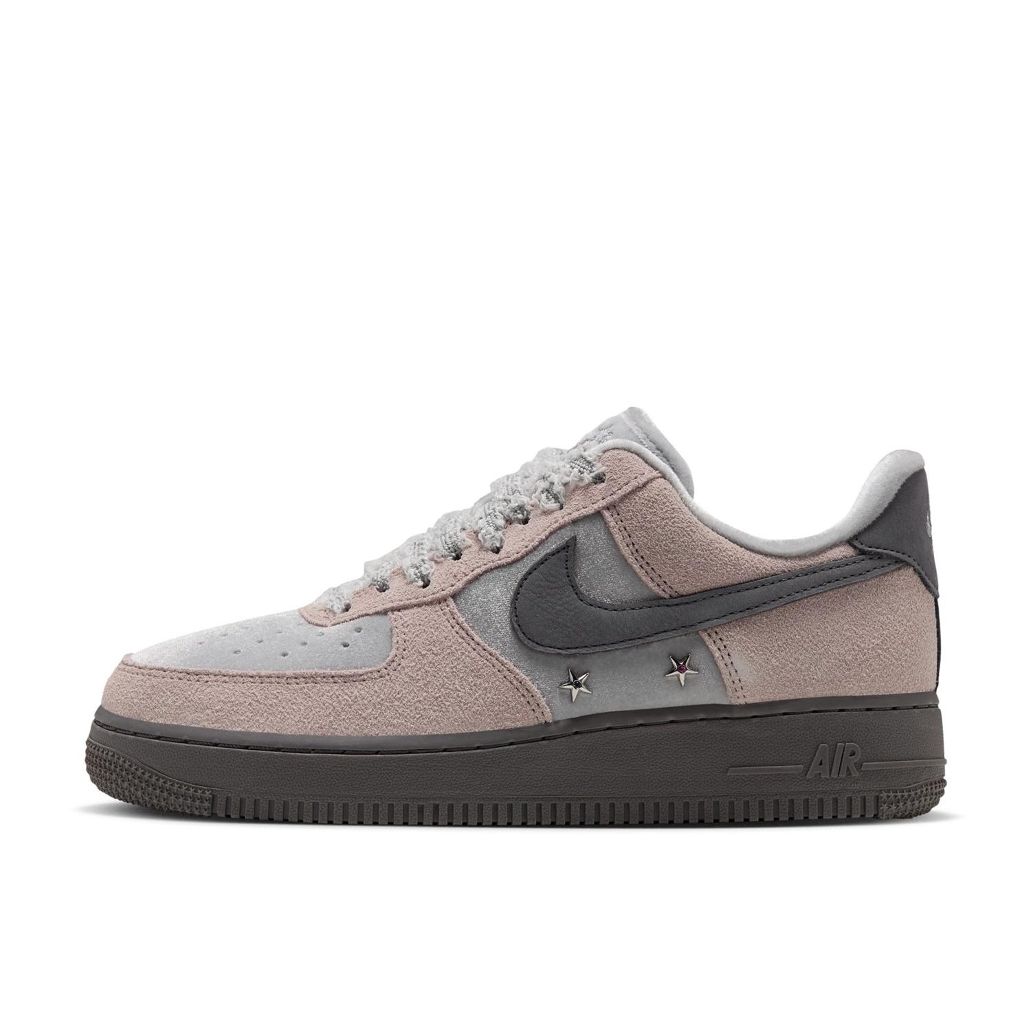  NIKE W AIR FORCE 1 '07 REC画像1