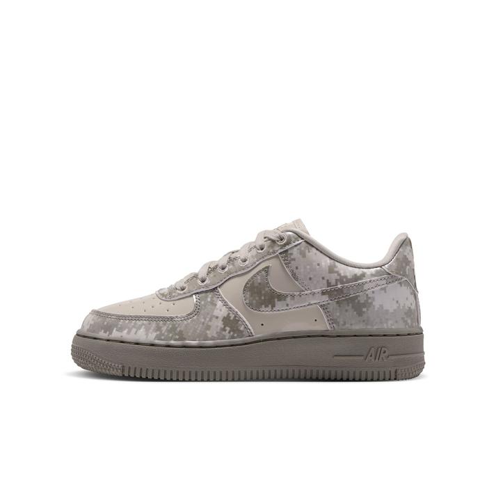 NIKE �G�A �t�H�[�X 1 KI CAMO GS 900MLTCLR/MLTCL
